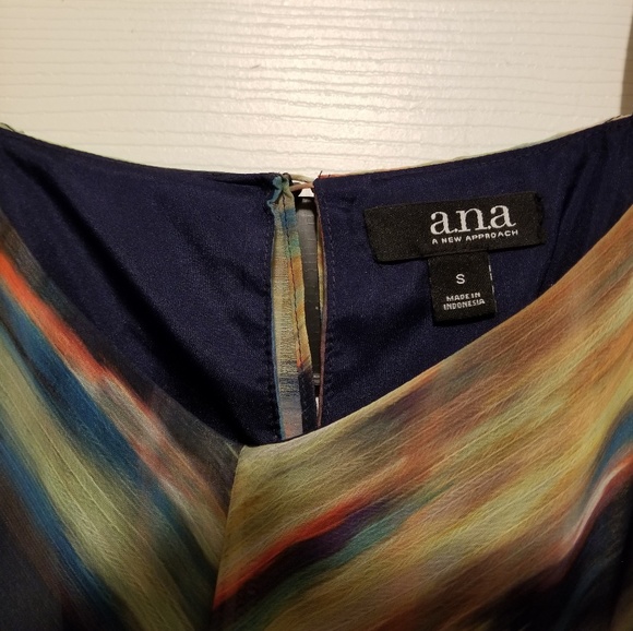 Dress - Picture 2 of 3